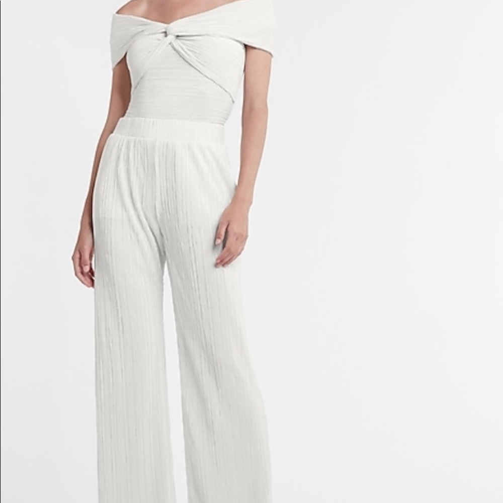 Express Crinkle Twist Front Off the Shoulder Top